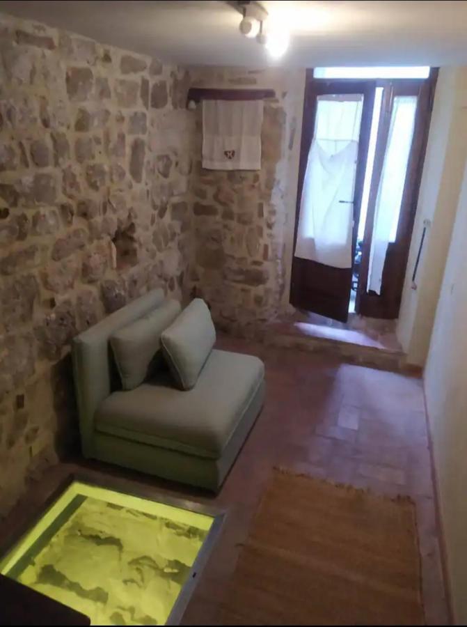 Casa Contadina In Borgo Medievale, Tuscany Monteguidi Exteriör bild